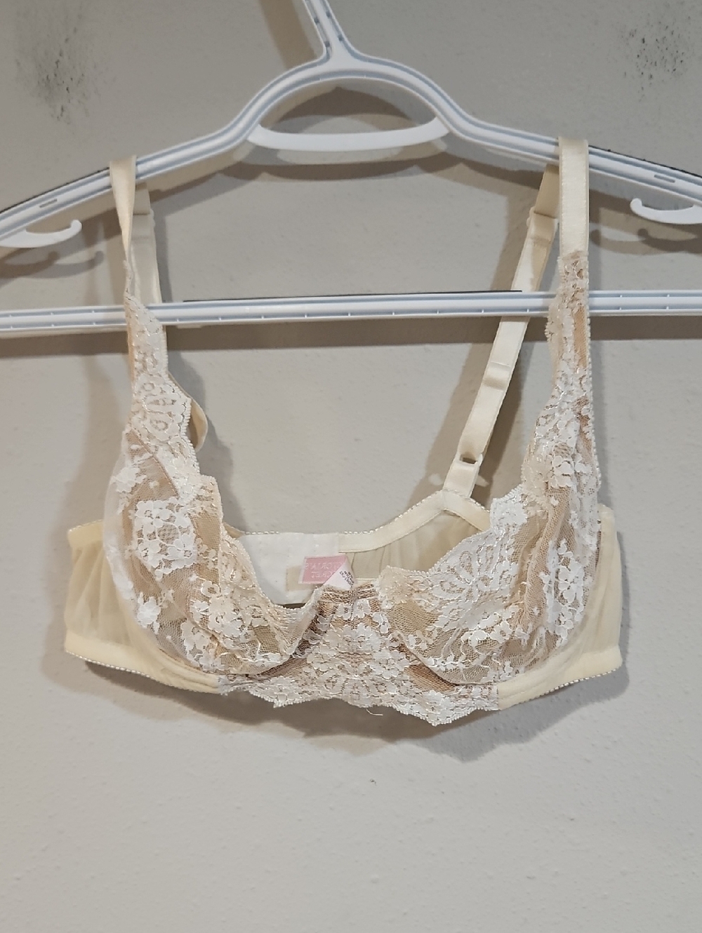 Victoria Secret 34B Lace Bra